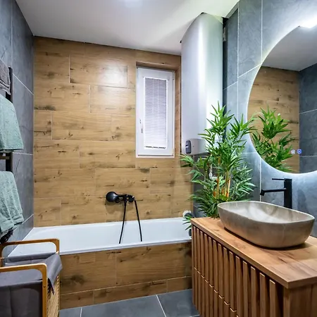 公寓 Luxury With Wifi And Netflix Ostrava-jih 俄斯特拉发